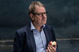 Poul Nyrup står i spidsen for ny fond, der skal hjælpe kvinder fra fattige lande.