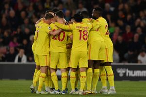 Southampton kom foran, men Liverpools reserver sørgede for at bevare spændingen i titelkampen til det sidste.
