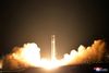 Affyringen af det interkontinentale Hwasong-15 missil sendte onsdag nye chokbølger gennem det internationale samfund. Foto: Korean Central News Agency via AP