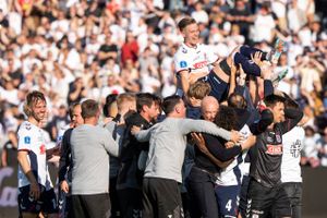 AGF tog bronzen efter først at være kommet bagud 3-0 mod Brøndby IF og satte gang i en ustyrlig fest i Aarhus' gader.