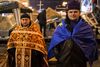 Den ukrainske gejstlighed fik tidligt en yderst aktiv rolle under demonstrationerne på Uafhængighedspladsen i Kiev, hvor de bl.a. hjalp til med den sociale organisering på græsrodsniveau. Foto: Iliya Pitalev/AP