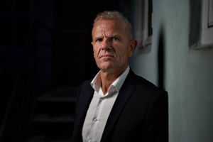 Tiltalerne mod Lars Findsen er kulminationen på en årelang styrkeprøve mellem forskellige kræfter i embedsværket. Sådan lyder det fra hovedpersonen, efter han torsdag udgav en opsigtsvækkende bog. 