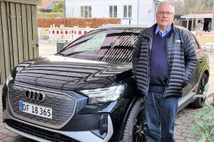 De første årgange af den elektriske Audi Q4 e-tron har problemer med softwaren. Carsten Werner Lund er en af de mange ejere med udfordringer. Han har savnet handling og information fra importøren.