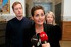 "SF kommer ikke til at stemme for den første finanslov, hvis ikke kontanthjælpsloftet er afskaffet," siger SF's Pia Olsen Dyhr (i midten). Foto: Jens Dresling