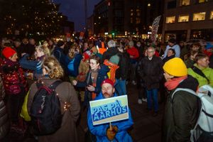 Politikerne i Aarhus Kommune har fastlagt en spareproces, som betyder, at »civilsamfundets protester forstummer«, lyder kritikken. Borgmesteren afviser.