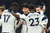 Son Heung-min jubler med holdkammeraterne efter sin 1-0-scoring. Foto: Glyn Kirk/Ritzau Scanpix