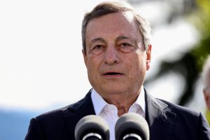 Draghi har besluttet at træde tilbage efter en flere dage lang regeringskrise er eskaleret. 