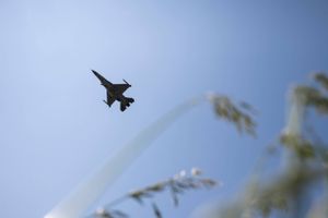 Danmark forventer, at det inden sommerferien afklares, om allierede skal træne ukrainske piloter i F-16-fly.