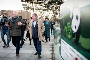  Statsminister Lars Løkke Rasmussen (V) og videnskabelig direktør i Københavns ZOO Bengt Holst under besøg i Københavns ZOO. Foto: Mads Claus Rasmussen/Ritzau Scanpix