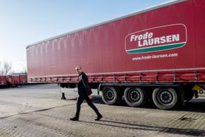 Uden Frode Laursens 740 røde lastbiler ville der være noget tomt på hylderne i butikkerne med dagligvarer herhjemme – og i de andre nordiske lande. 