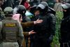 AFP citerer en rettighedsgruppe, Viasna, for at mindst 39 er blevet anholdt i Minsk og andre byer i Hviderusland søndag. Foto: AFP