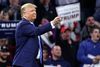 Flere af aftenens diskussioner tog udgangspunkt i bredsider mod frontløber Donald Trump.
