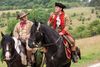 Luke Evans som Gaston og Josh Gad som Le Fou i Disney-filmen "Skønheden og Udyret", der har premiere den 16. marts. I filmen skildres et homoseksuelt forhold imellem dem – og det er første gang, at det sker i en Disney-film. Foto: Disney Enterprises Inc.
