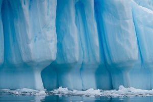 Hvorfor smelter isen ved Antarktis ikke hurtigere? Det har længe undret forskerne. 