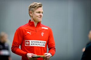 Jesper Jensens kontrakt som landstræner for håndboldkvinderne udløber om 10 måneder, og han er endnu ikke på vej til forhandlingsbordet.