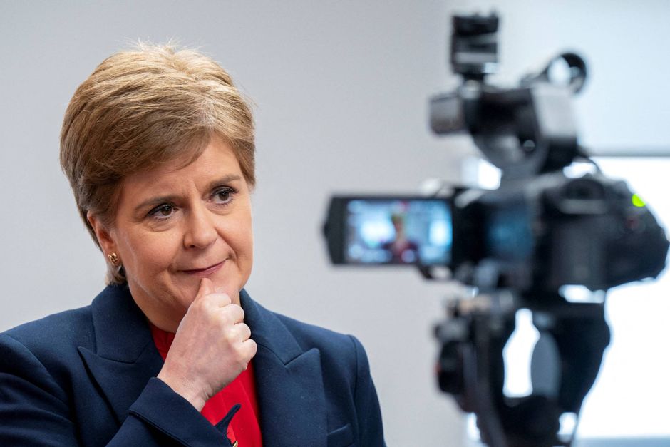 Skotlands førsteminister vil nu forvandle næste parlamentsvalg til en folkeafstemning om skotsk løsrivelse fra Storbritannien.
