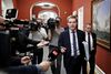 Dansk Folkepartis leder Kristian Thulesen Dahl og Dansk Folkepartis Rene Christensen på vej til forhandlinger i Statsministeriet. Foto: Jens Dresling/Polfoto