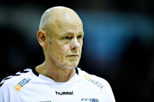 10 skarpe til Erik Veje, der også tager sæson nummer 18 og 19 som cheftræner med i Århus Håndbold. 