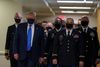 USA's præsident har hidtil under coronapandemien nægtet at bruge en ansigtsmaske, men det ændrede sig lørdag. Foto: Tasos Katopodis/Reuters