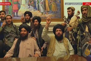 En kæmpe og helt ekstraordinær konflikt om 7 mia. dollars kan få konflikt mellem USA og Taliban til at blusse voldsomt op og få dramatiske konsekvenser.   