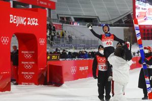 Ryoyu Kobayashi levede op til favoritværdigheden og tog guld i skihop ved vinter-OL foran østriger og polak.