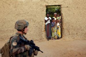 Frankrigs delvise tilbagetrækning fra Mali bliver set som et vendepunkt i den årelange krig mod terrorister i landet.