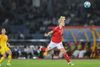 Mie Leth Jans i aktion for det danske landshold i Kina. Sidste år gik hun ned med stress. Foto: AP China defeated Denmark 1-0.
