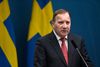 "Vi gør, hvad vi tror er det rigtige at gøre, for eksempel social distancering som alle andre samt andre tiltag, lovgivning og anbefalinger fra myndighederne," siger Sveriges statsminister, Stefan Löfven. Foto: Ali Lorestani/Ritzau Scanpix