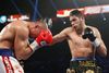Mexicaneren Gilberto Ramirez angriber sin tyske modstander, Arthur Abraham.