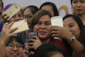 
Sara Duterte stiller op som Filippinernes nye vicepræsident med sigte mod præsidentposten i 2028.