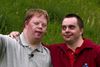 Morten Jensen og Peter Palland blev landskendte, da i en række dokumentarprogrammer skabte åbenhed om diagnosen Downs syndrom.