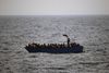 Flere end 5.000 mennesker omkom i 2016 på Middelhavet i forsøget på at komme til Europa. Arkivfoto: Emilio Morenatti/AP