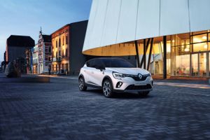 Renault løfter sløret for detaljer om Clio Hybrid og Captur Plug-in hybrid, der kommer inden sommer og følges af Megane Plug-in hybrid og Twingo som elbil.