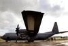 Danske Hercules-fly er jævnligt på vingerne for at støtte militære operationer i udlandet. Her er transportflyet på vej til Mali i 2013 med ammunition til de franske styrkers militære operation mod islamistiske oprørsstyrker i landet. Arkivfoto: Finn Frandsen/Polfoto