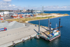 Aarhus Havn er i fuld gang med at færdiggøre og klargøre Omniterminalen, så den er klar til en spritny containerterminal i 2027. Foto: Aarhus Havn
