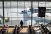 Udenrigsministeriet føjer flere lande til listen over lande, som danskerne ikke bør rejse til, så der bliver fortsat tomt i lufthavnene, som her i Billund. Foto: Joachim Ladefoged