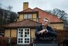 Jørgen Danielsen fortryder, at han ikke fik søgt om tilladelse til at opføre et stort orangeri ved siden af Sjette Frederiks Kro. Nu har styrelse bedt ham rive det ned, og det finder han urimeligt. Foto: Jan Dagø