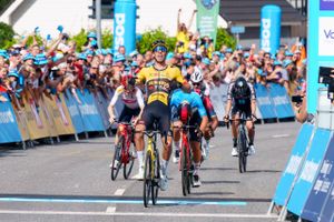 Den danske cykelfeber fra Tour de France har smittet af på et historisk spændende Postnord Danmark Rundt, der lørdag blev afgjort med en fransk vinder.