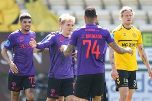 FC Midtjylland sikrede søndag tre point, da holdet slog AC Horsens med 2-0 i et fysisk og intenst opgør.  