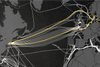 Jordkloden er viklet ind i et sindrigt net af fiberoptiske kabler, hvor al vores digitale kommunikation flyder. Det er fra et af disse kabler, at Forsvarets Efterretningstjeneste i samarbejde med USA tapper informationer. Nu trækkes Folketingets kontroludvalg ind i sagen. Kilde: submarinecablemap.com/#/ Grafik: Lotte Overgaard