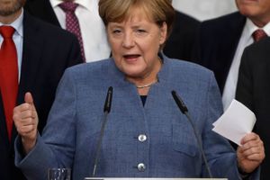 Statsminister, Lars Løkke Rasmussen, ønsker Angela Merkel tillykke med formegentligt at kunne fortsætte som forbundskansler i Tyskland. 