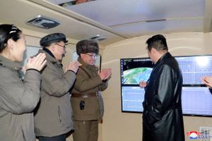 For tredje gang i år har Nordkorea ifølge nabolande tilsyneladende foretaget en prøveaffyring af et missil.