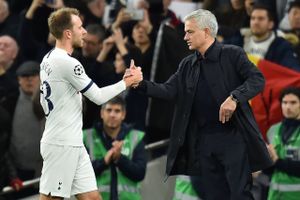 José Mourinho har været i kontakt med Pierre-Emile Højbjerg i den danske landsholdslejr.