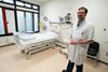 Flere steder i landet er der så få coronapatienter, at sygehuse har lukket deres særligt indrettede coronaafsnit. Fredag blev det besluttet at gøre netop dette på Aalborg Universitetshospital. Arkivfoto: Henning Bagger/Ritzau Scanpix