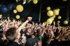 Høreforeningen opfordrer publikum til at bruge ørepropper og en gang imellem tage en pause fra musikken for at hvile ørerne. Billedet er fra en koncert med The Minds Of 99 i 2016. Foto: Anders Rye Skjold Jensen