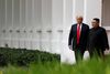 USA’s præsident, Donald Trump, og Nordkoreas diktator, Kim Jong-un, efter frokosten, der bestod af alt godt fra både det koreanske og amerikanske køkken, på Capella Hotel i Singapore. Foto: Jonathan Ernst REUTERS/Ritzau Scanpix