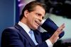 Donald Trumps tidligere kommunikationschef, Anthony Scaramucci, langer ud efter folk i Det Hvide Hus, som han mener kæmper for at få afsat Trump. Foto: Andrew Harnik/AP