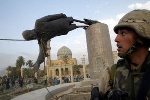 To årtier efter den amerikansk-ledede invasion af Irak for at vælte Saddam Hussein kan rystelserne fra krigen stadig mærkes.