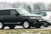 Efter 42 år er Range Rover stadig uforlignelig. Luksus, udstråling og en fantastisk evne til kørsel gennem stort set alle forhindringer.