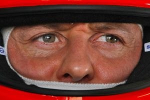 I en retssag mod et tysk ugeblad afviser Michael Schumachers advokat, at den syvdobbelte Formel 1-verdensmester er i stand til at gå.